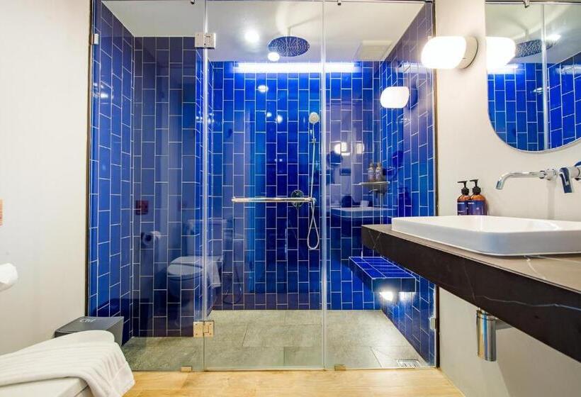 استودیوی استاندارد, Seamira House Huahin   Sha