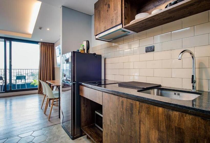 استودیوی لوکس, Seamira House Huahin   Sha