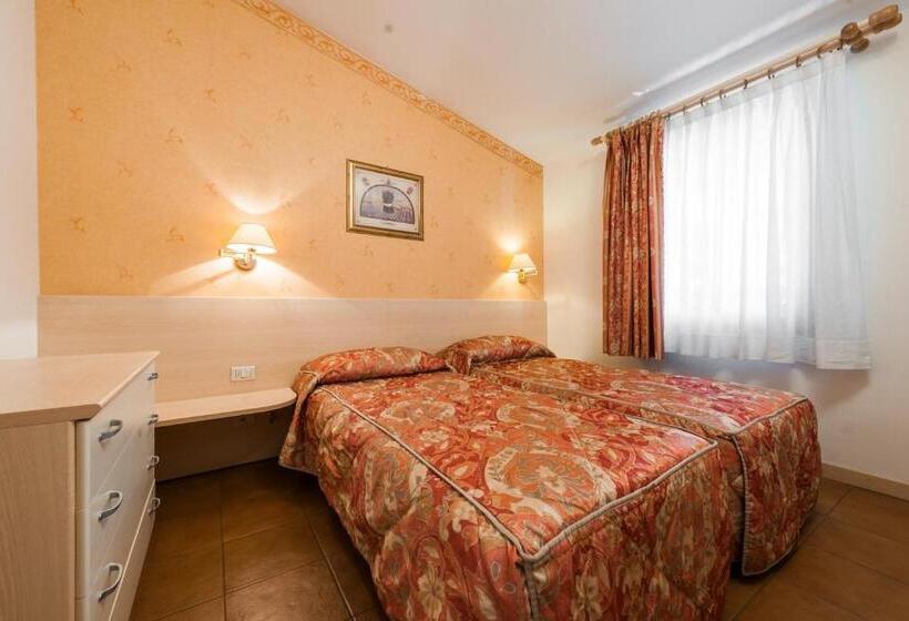 이코노미 룸, Club Hotel E Residence La Vela