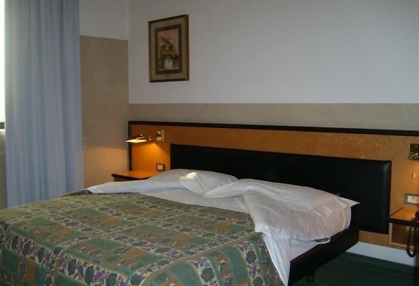 Номер Стандарт Трехместный, Art & Hotel Treviolo
