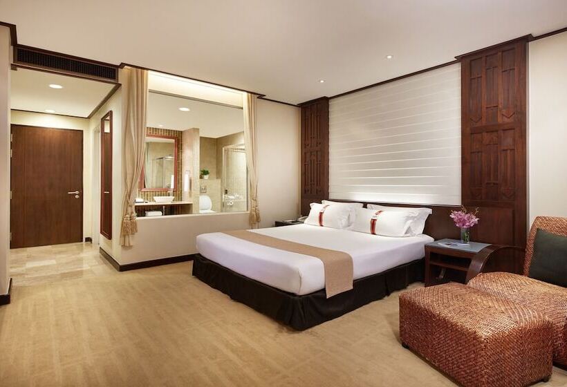 سوئیت با وان آب گرم, The Davis Bangkok