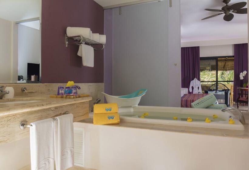 سوئیت جونیور خانوادگی, Family Selection at Grand Palladium Vallarta Resort & Spa - All Inclusive