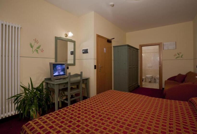 Номер Стандарт Трехместный, Locanda Locatori