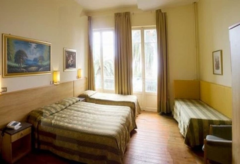 Triple Room Sea View, Petit Royal