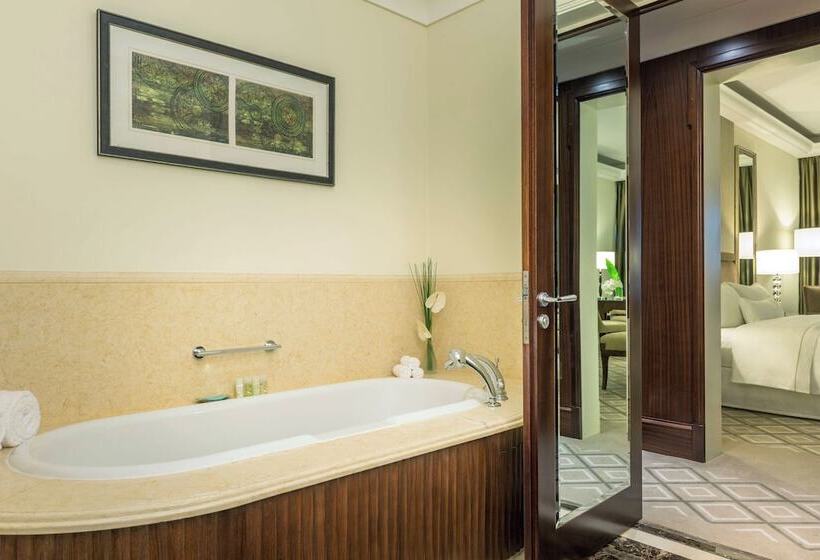 Номер Deluxe Вид на Море, The Westin Dubai Mina Seyahi Beach Resort And Waterpark