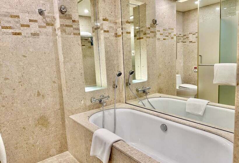 سوییت جونیور, Swissotel Foshan, Guangdong