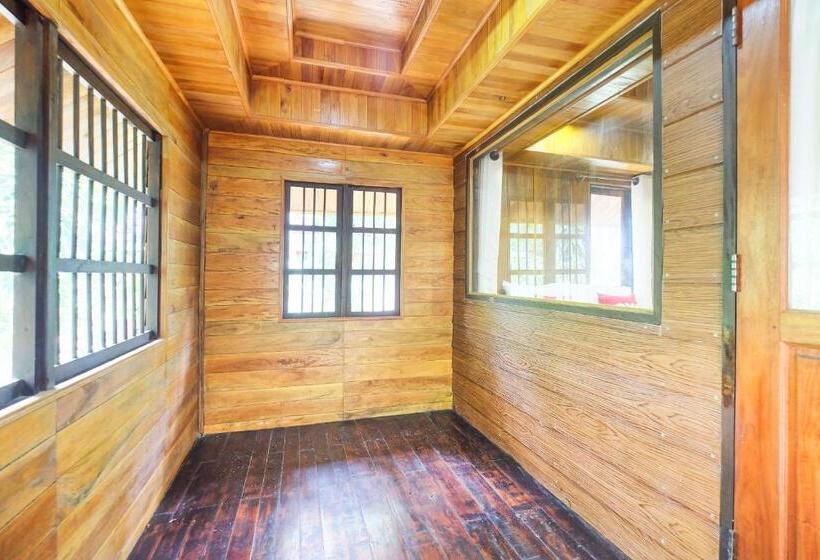 디럭스 룸, Oyo 604 Ruen Mai Horm Resort