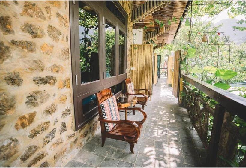 اتاق استاندارد سه نفره, Trang An Ecolodge