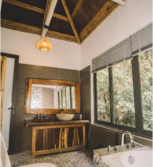 اتاق استاندارد با تخت بزرگ, Trang An Ecolodge
