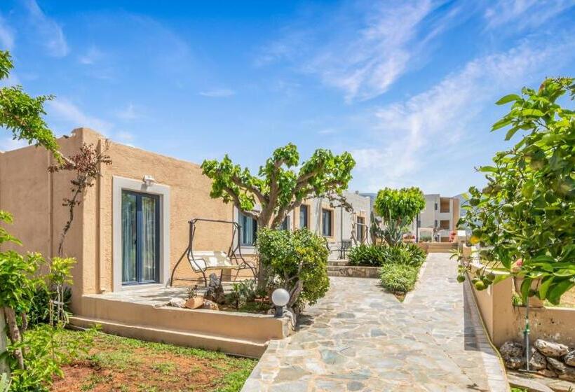 Студия Superior, Golden Bay Hotel Apartments