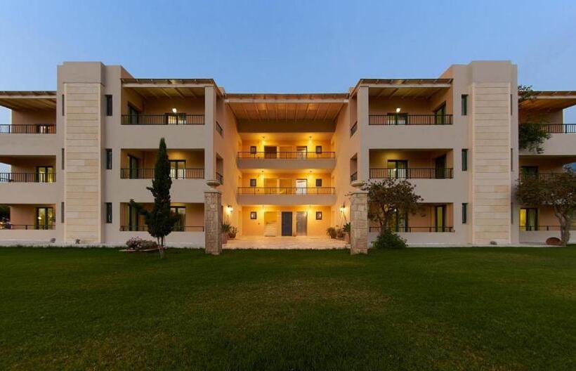 Полулюкс, Golden Bay Hotel Apartments
