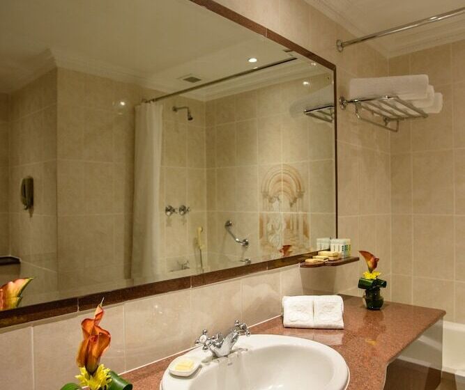 اتاق کلاب, Sarova Stanley