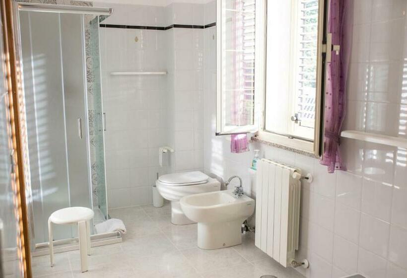 Семейный Номер Deluxe, B&b La Quercia Budoni, Tanaunella