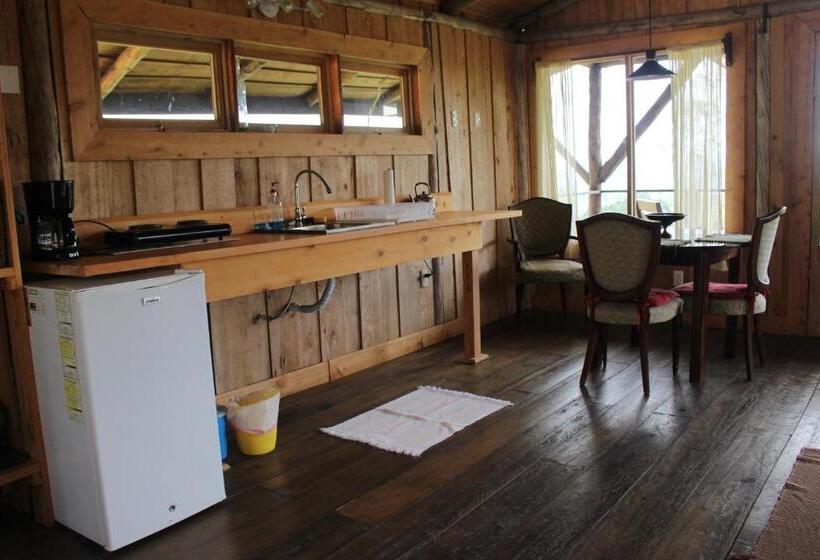 اتاق استاندارد با چشم‌انداز کوهستان, The Lodge At Reventazon River Mountain Ranch