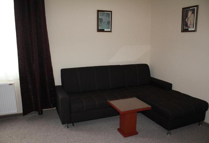 آپارتمان 1 خوابه, Feniks Požarevac