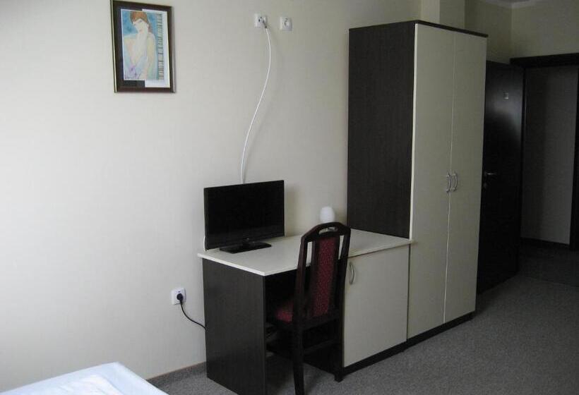 اتاق استاندارد یک نفره, Feniks Požarevac