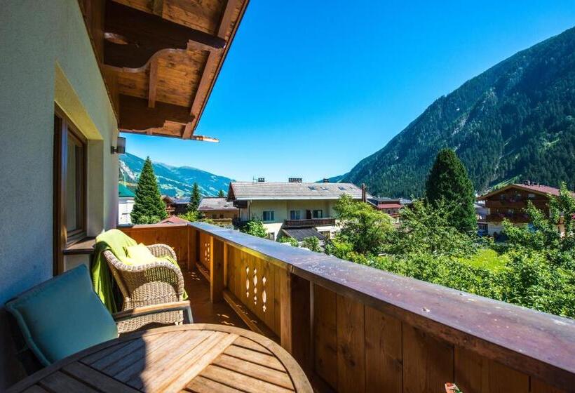 Студио Стандарт с Балконом, Moroder Haus
