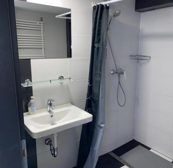 آپارتمان 1 خوابه, Varkerulet Apartman