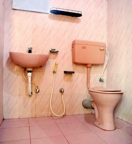 Family Suite, Ramanilayam Tourist Home