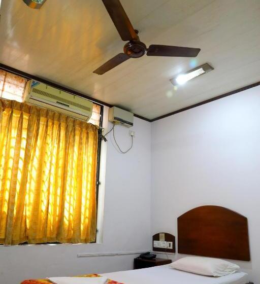 Номер Стандарт Индивидуальный, Ramanilayam Tourist Home