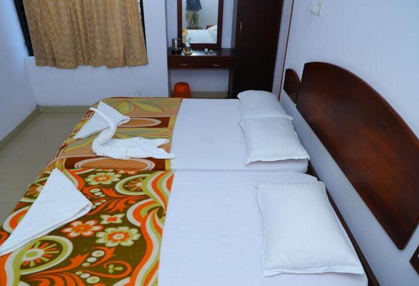 Family Suite, Ramanilayam Tourist Home