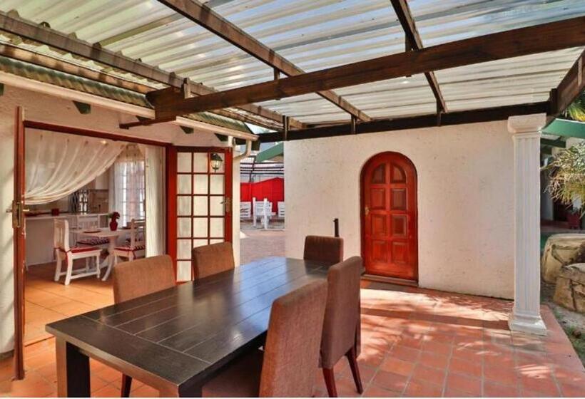 اتاق لوکس, The Link Guest Lodge