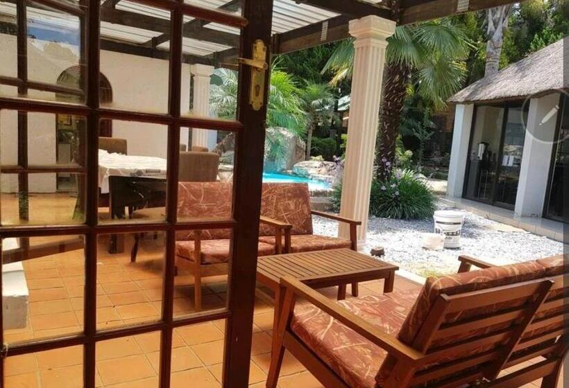 خانه 2 خوابه, The Link Guest Lodge