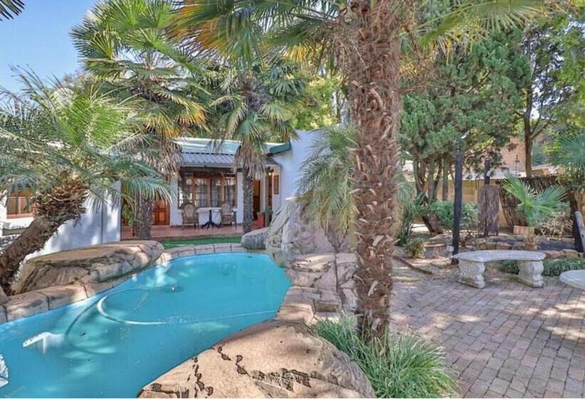 اتاق لوکس, The Link Guest Lodge