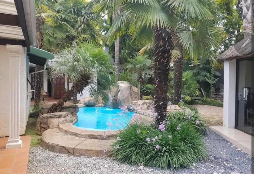 خانه 2 خوابه, The Link Guest Lodge