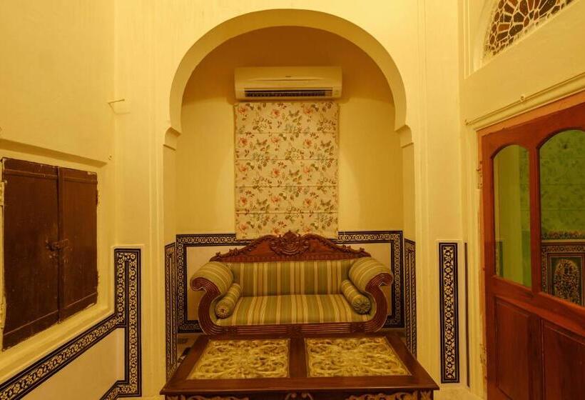 Номер Deluxe, Rajmahal Palace By Kanota Hotels Near Bisalpur Dam