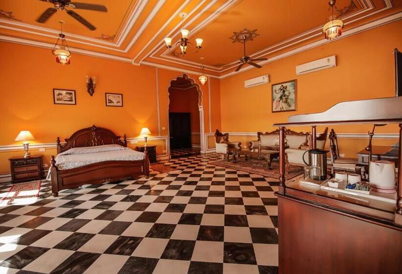 Королевский Люкс, Rajmahal Palace By Kanota Hotels Near Bisalpur Dam