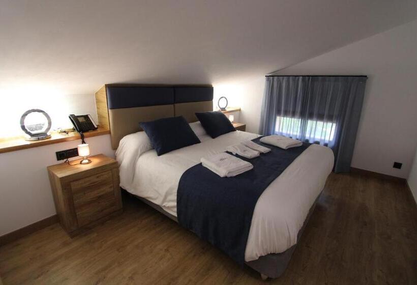 سوئیت جونیور با ماساژ آبی, Mirador De Aledo
