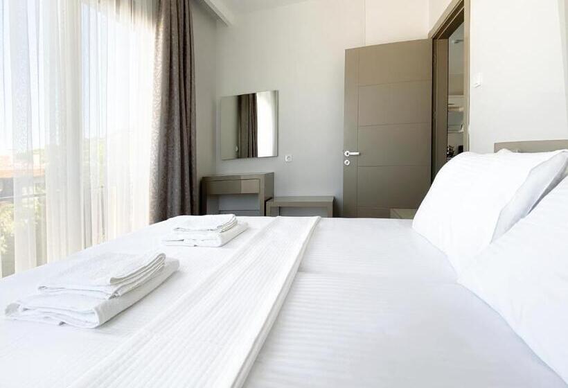 اتاق استاندارد چهار تخته با چشم‌انداز دریا, Azize Palas Apart Otel