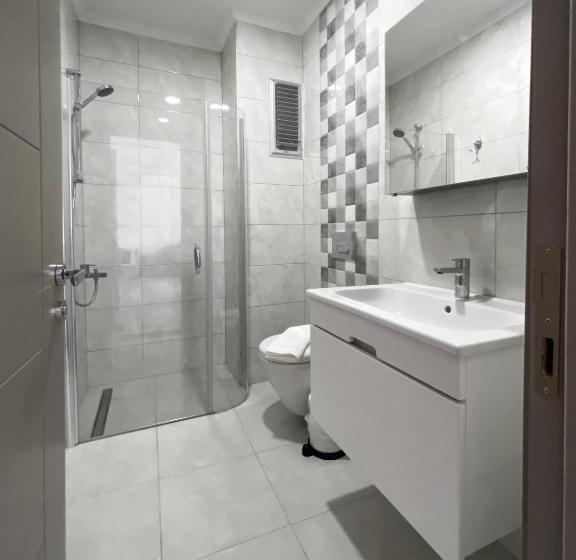 اتاق استاندارد چهار تخته با چشم‌انداز دریا, Azize Palas Apart Otel
