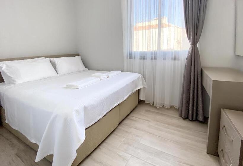 اتاق استاندارد چهارنفره با چشم‌انداز باغ, Azize Palas Apart Otel