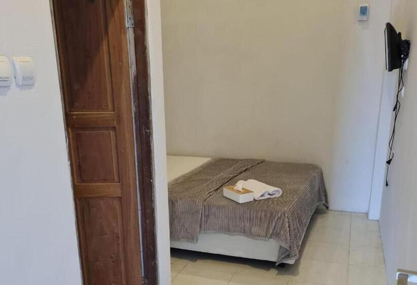 اتاق استاندارد, Krisan Guest House Syariah Banjarbaru Mitra Reddoorz