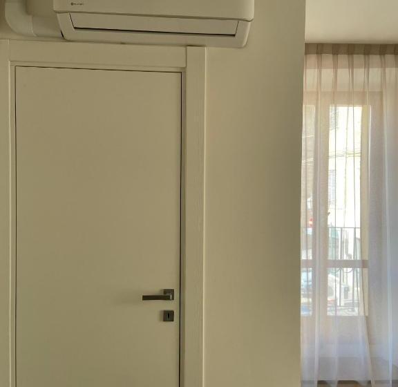 اتاق لوکس با بالکن, Affittacamere Le Grotte   Le Grotte Rooms & Apartments
