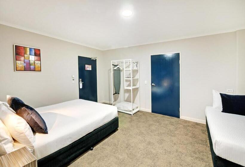 Quarto Familiar, 28