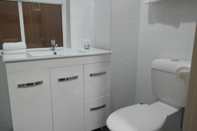 Quarto Triplo Estandar, 28