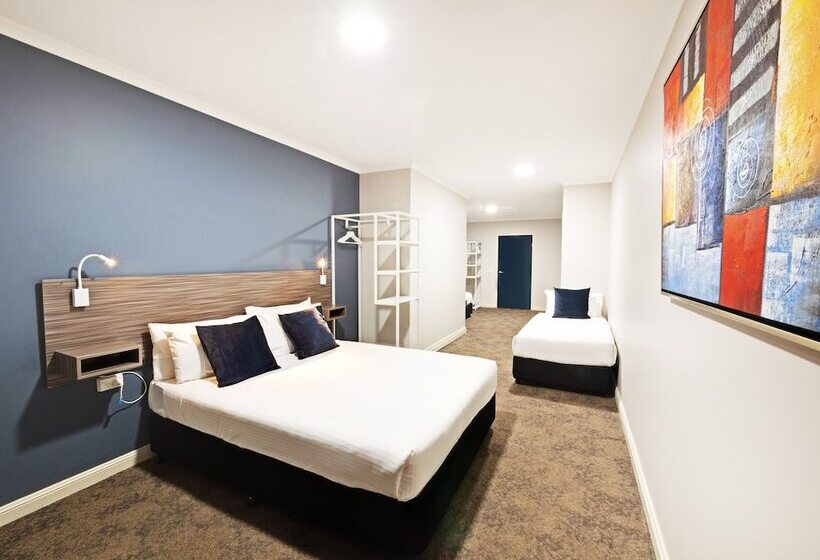 Quarto Familiar, 28