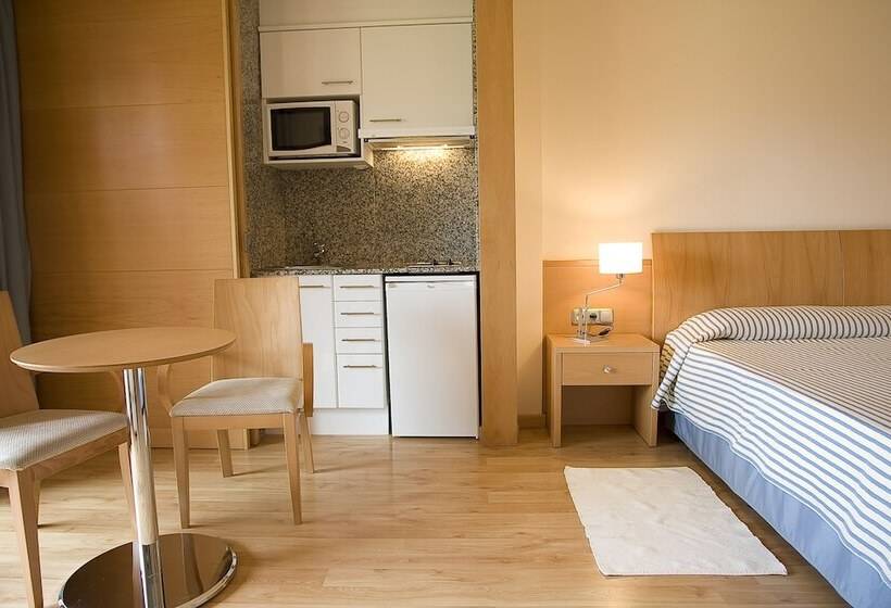 חדר סטנדרט לשלושה, Clipper & Villas
