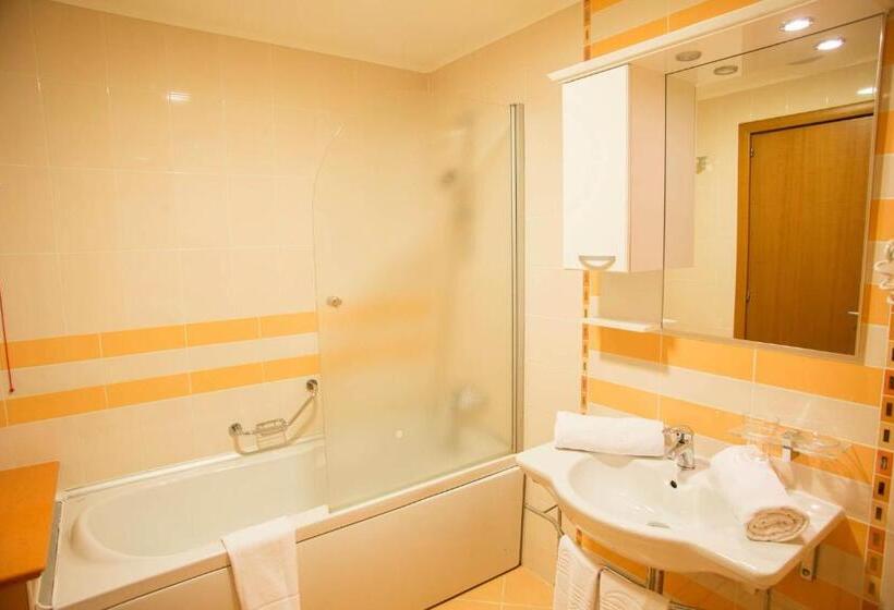 带1个卧室的带阳台的公寓, Emerald Beach Resort & Spa