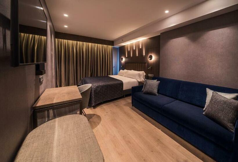 Habitación Triple Premium, Catalonia Gran Vía Bilbao