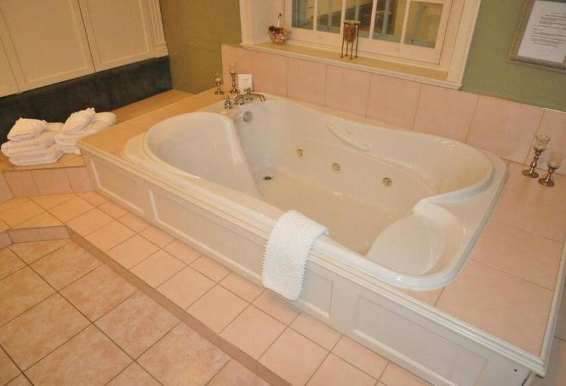 Номер Superior Кровать Кинг, Brockamour Manor Bed And Breakfast
