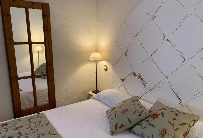 اتاق استاندارد با تخت بزرگ, Caserío De Fatás
