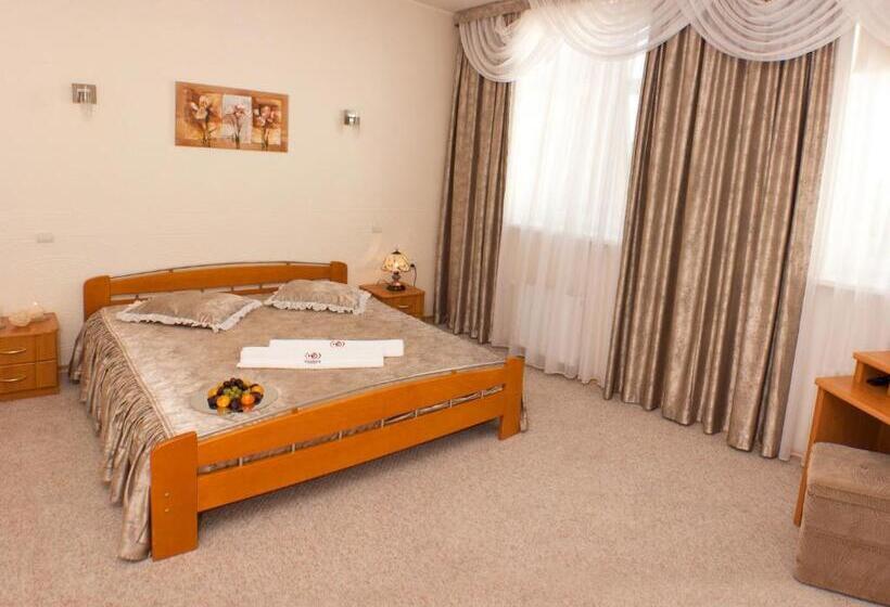 سوییت لوکس, Dinaburg Spa