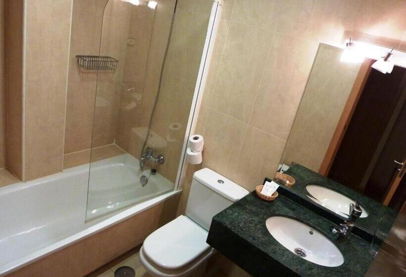 اتاق استاندارد یک نفره, Hostal La Morada