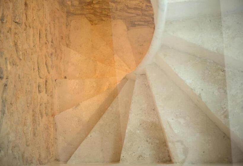 سوییت, Monnaber Vell