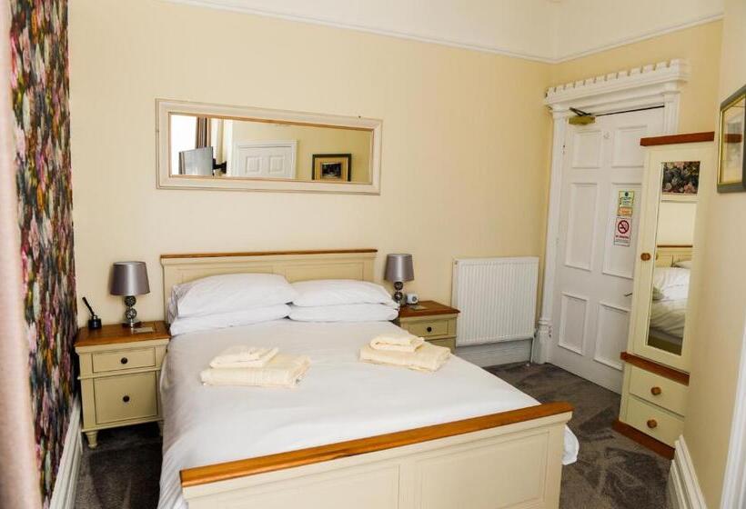 Номер Стандарт, Hillcrest Whitby