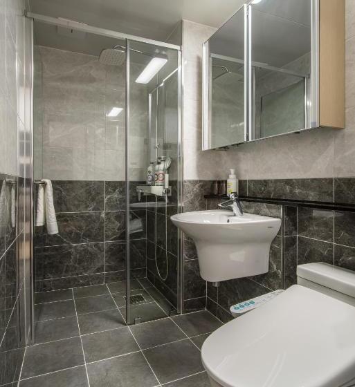 اتاق استاندارد چهار تخته, Jeju Central Park Residence